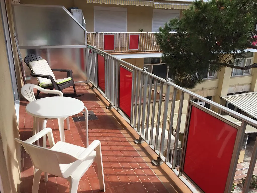 Apartaments Ar Els Pins Blanes 0*,