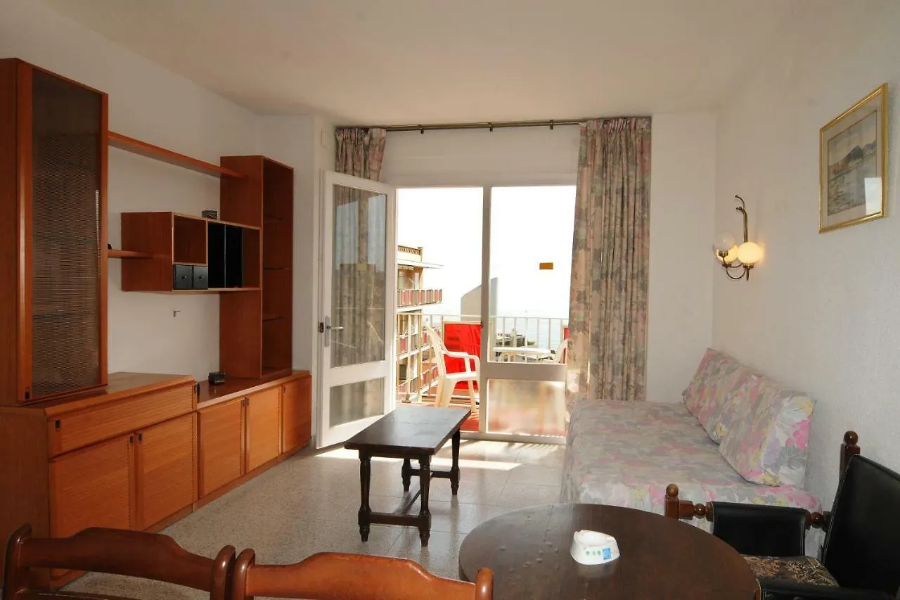Apartaments Ar Els Pins Blanes 0*,  España
